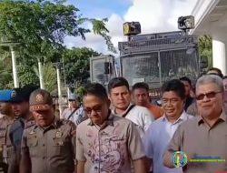 Mahasiswa dan Ojol Unjuk Rasa Super Damai, Ketua DPRD Sumbar Janji Kawal Tuntutan