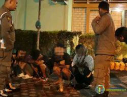 Satpol PP Kota Padang Tertibkan Tujuh Anak Gelandang Dibawah Umur yang Kedapatan Menghirup Lem dan Sajam