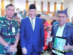 Penyiar Radio Jhoni Marbeta jadi Reporter RRI Terbaik se-Indonesia 2025