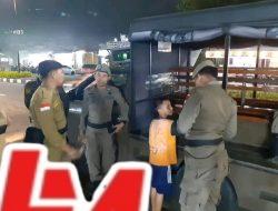 Bocah Asal Lubuk Minturun Telantar di Pantai Padang, Kini Diamankan Satpol PP