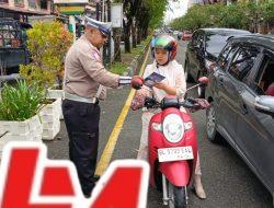 Satlantas Polres Aceh Barat Tingkatkan Edukasi Keselamatan, Sebar Brosur Tertib Lalu Lintas pada Ops Zebra Seulawah 2025