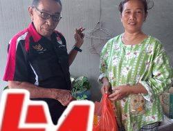 Pengurus LSM KPK-RI DPD Sumbar Serahkan Bantuan Ke Selayo Solok, Bantuan BPBD Sumbar ini Diantar Langsung Oleh Ketua Suardi Nike
