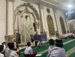 Ketua RT 03 Kampung Dalam dan Sekretaris Masjid Raya Pauh Irman Jamal Resmikan Pembukaan Pasantren
