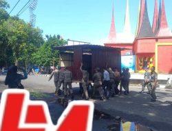 Penutupan GOR Haji Agus Salim Padang: Satpol PP Mulai Penertiban, PKL Berharap Dapat Lokasi Relokasi